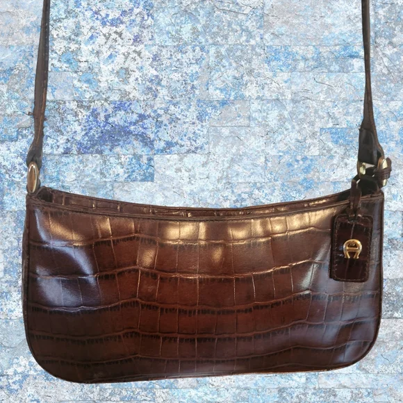 CROC-EMBOSSED LEATHER ETIENNE AIGNER CROSSBODY EUC - Picture 2 of 8